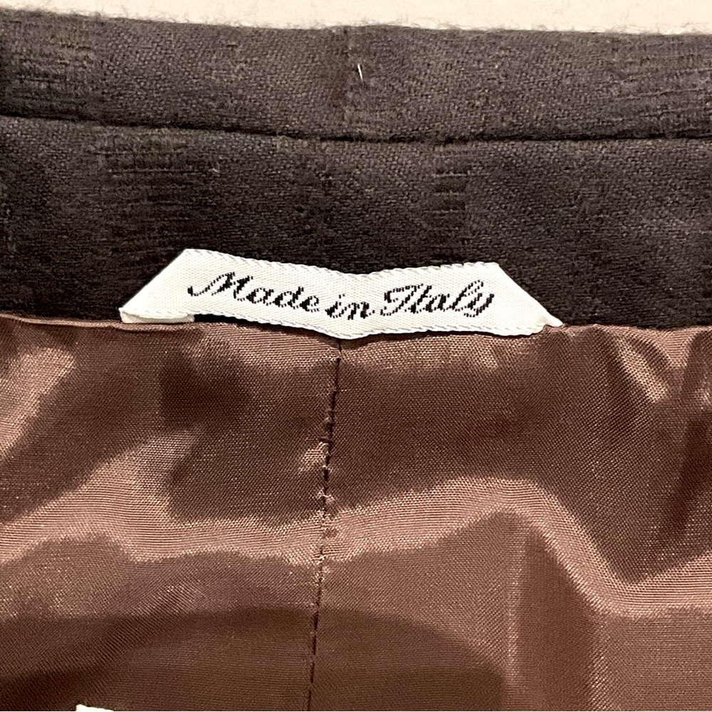 GEANFRANCO FERRE STUDIO BROWN COLOR BLAZER. - Picture 8 of 9